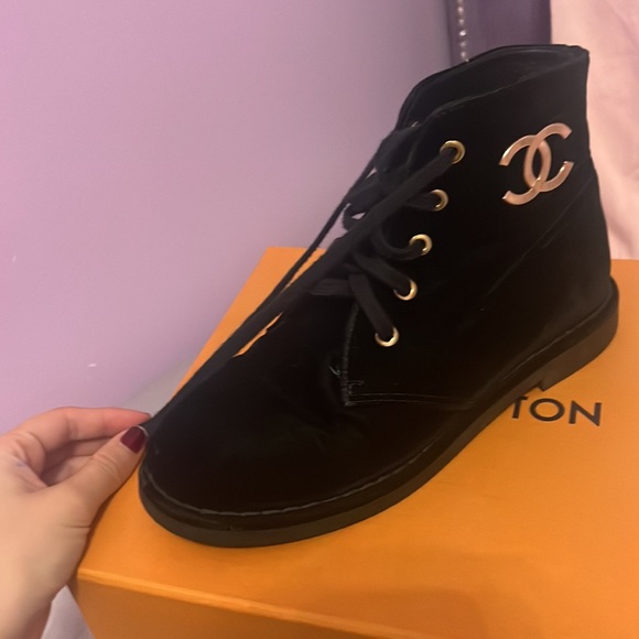 Chanel boots - Picture 2 of 4